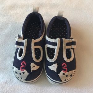 Navy blue Mary Jane shoes. Size 7 toddler.